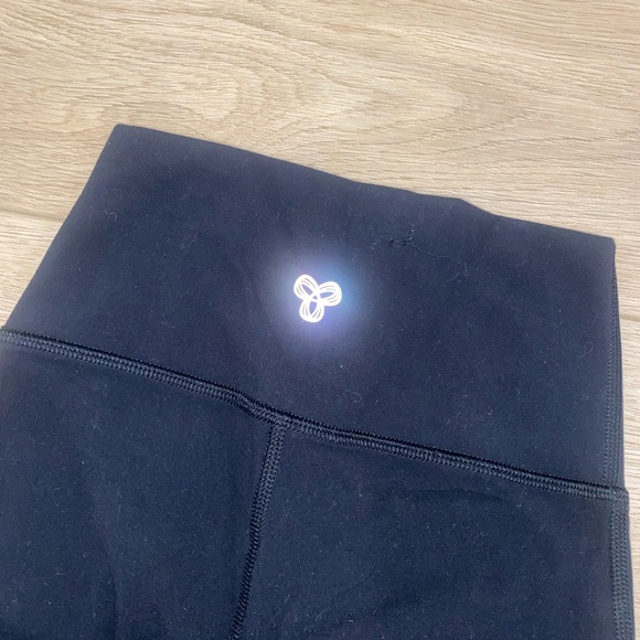 TNA Black Flared Leggings - Picture 4 of 6